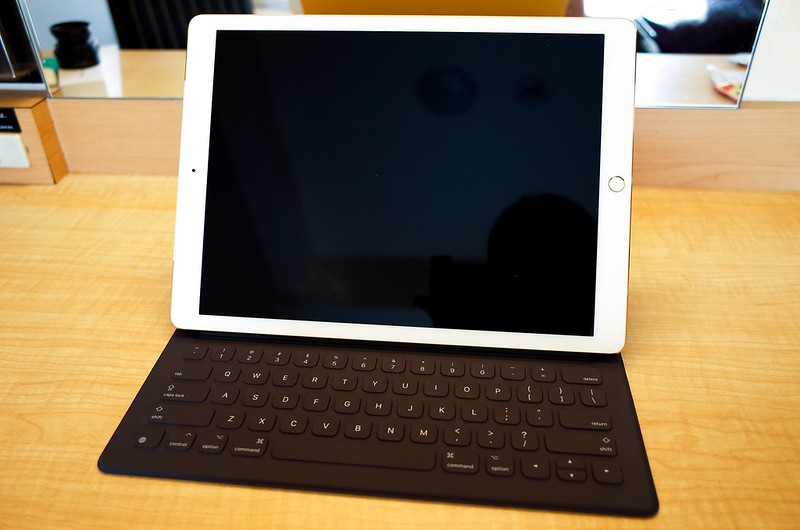 iPadPro本体SmartKeyboard装着入力体形