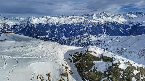 winter snow ski clouds geotagged skiing silvrettaalps geo:lat=4697296903 geo:lon=996718214