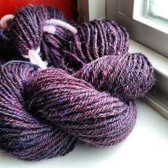 Oh My Goth! all finished. Totally worth it but what a miserable time spinning those singles T_T ...... 108yds navajo ply,  19-20wpi!!