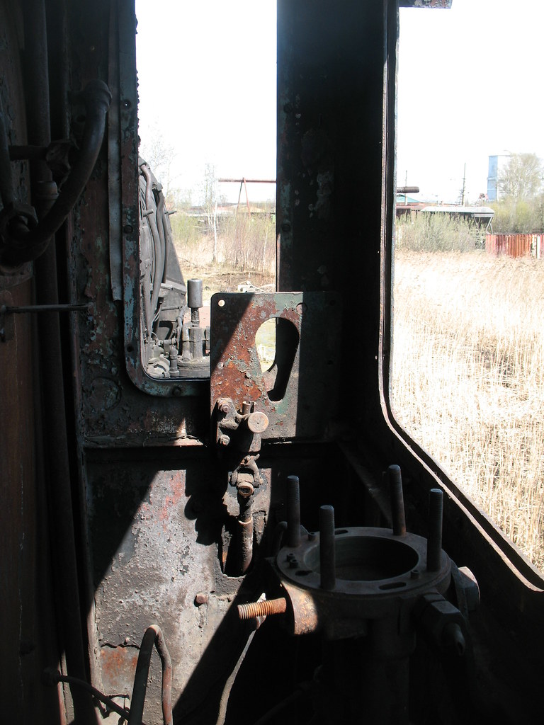Заброшенный паровоз Эр767-29 на бывшей базе запаса Александров