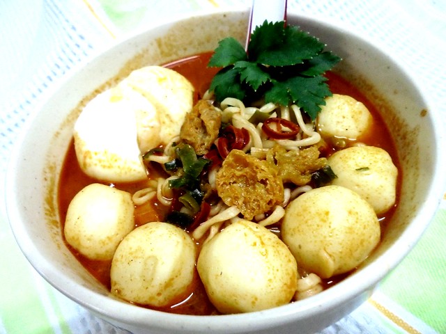 Mamee Chef curry laksa noodles 2