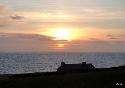 ocean uk greatbritain sunset house silhouette islands march scotland orkney calm atlantic don cloudscape outertown