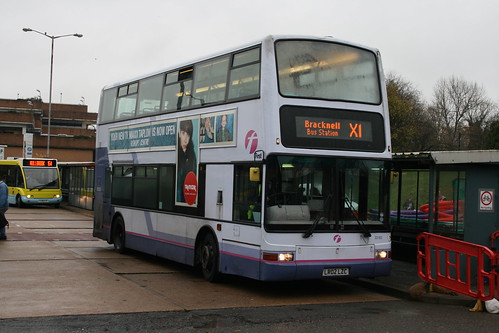 First Beeline 33183 on Route X1, Bracknell Bus Station