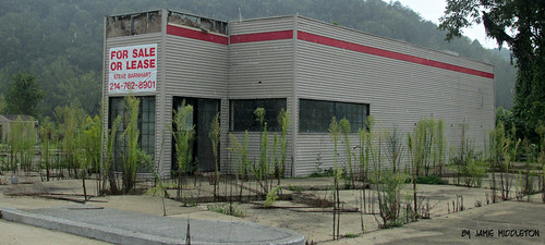 abandoned retail restaurant closed kentucky ky fastfood restaurants sonic forlease whitesburg letchercounty fastfoodies