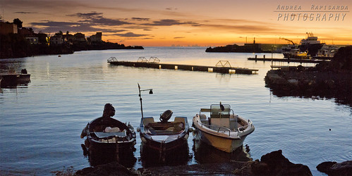 sea italy seascape sunrise landscape boats dawn harbor rocks italia mare alba sony barche porto sicily 169 catania sicilia paesaggio scogli mattina ognina ©allrightsreserved a6000 ilce6000