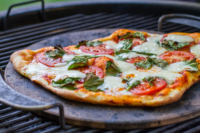 Flock Fejlfri Rendezvous Grilled Pizza on the Weber Summit Charcoal Grill — Another Pint Please