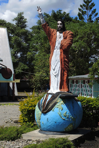 statue indonesia papua jésus baliemvalley wamena