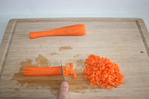 12 - Möhren würfeln / Dice carrots