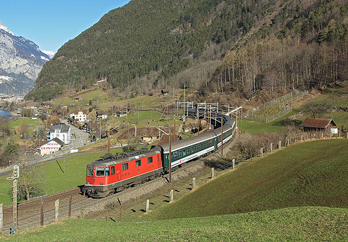 electric train ir switzerland pass railway loco sbb 420 basel locomotive locarno loc re bahn treno gotthard re44 erstfeld 11203 2315 ir2315