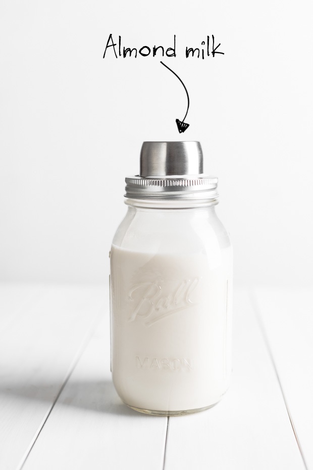 Homemade almond milk by Sarka Babicka Photography