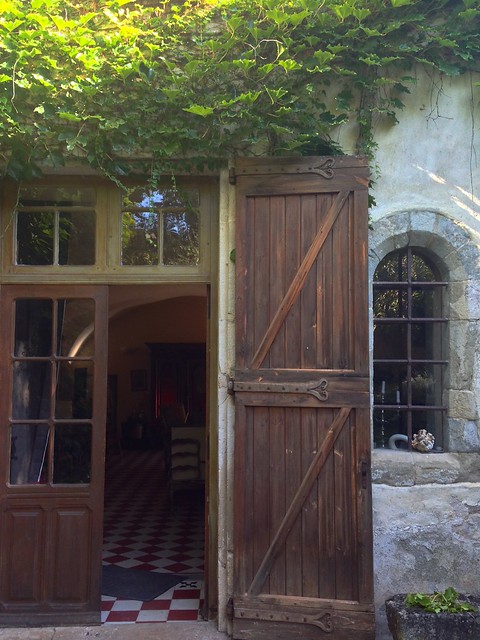 Doorway into Villelongue