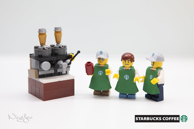 Lego MOC Starbucks Cafe (17)