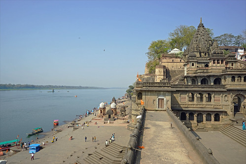 india sadhu inde ghats narmada madhyapradesh hindouisme spiritualité maheshwar dalbera