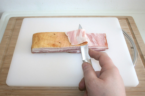 20 - Schwarte vom Speck entfernen / Remove rind from bacon