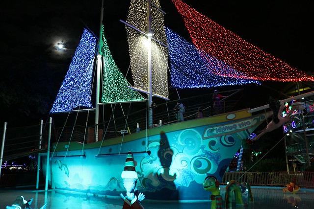 SeaWorld Christmas Celebration 2014 in Orlando
