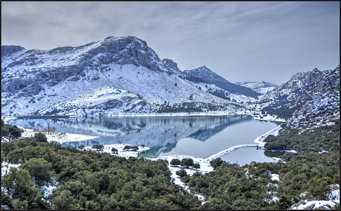 winter panorama españa mountains reflection landscape spain meer bergen mallorca spanien spanje winterwonderland majorca landschap reflectie balearicislands stuwmeer photomatix