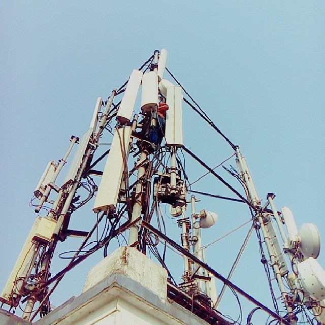 Kudos to those riggers who mount on BTS to make our cellular connectivity smooth & simpler. #riggers #telecom #tatadocomo #bts #gsm