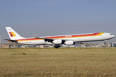 Iberia A340-642 EC-IQR MAD 04/06/2011