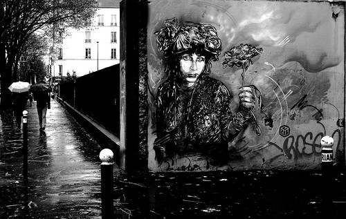 paint noiretblanc peinture umbrellas streetview paris13 photoderue blackandwithe parapluies urbanarte photopascalcolin
