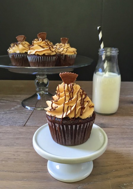Reese Peanut Butter Cup Cupcakes