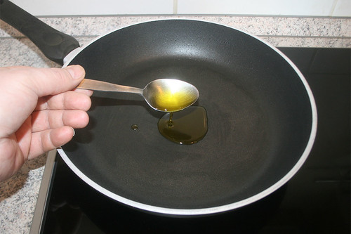 19 - Olivenöl erhitzen / Heat up olive oil