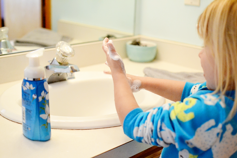 Using foaming hand soap to teach your kids how to wash their hands
