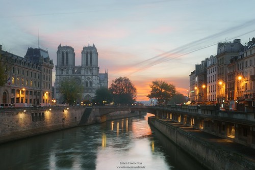 world city light paris france art history monument seine digital photoshop sunrise canon french effects photography eos town photo europe long exposure flickr raw photographer view shot capital notredame full frame 5d manual capitale fullframe dslr ff dri hdr ville parisian pp francais città blending lightroom photographe effets 2014 lii mark3 2470mm markiii parisien 2470 photomatix canonef2470mmf28l fromentin fromus colocación cuida a7r traitements prefecturepolice metabones fromus75 fromentinjulien canone2470mmf4liiusm