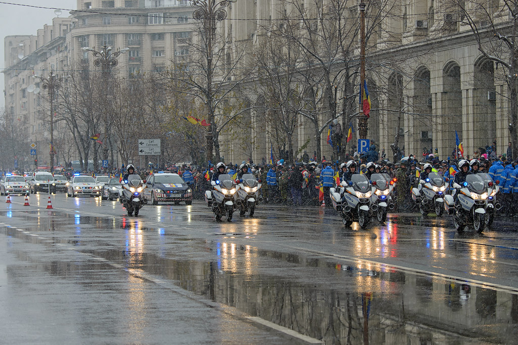 1 decembrie 2014 - Parada militara organizata cu ocazia Zilei Nationale a Romaniei  15746088819_cb06e3b9e2_b