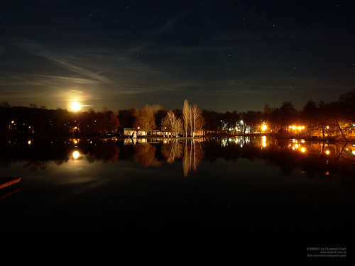 nightphotography trees houses sky moon lake reflection night germany stars evening pond hessen clear darmstadt hesse longtimeexposure woog