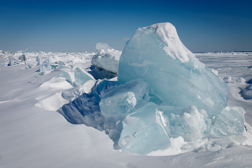 winter ohio ice landscape frozen lakeerie unitedstates greatlakes mentor rjvtog
