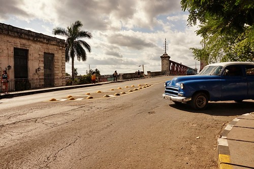 sonya5000 matanzas street streetlife streetphotography urban urbanexploration snapseed cubancar