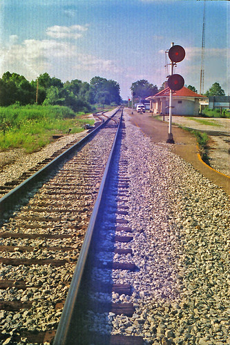 railroadtracks railroadsignals csx bedfordindiana mononrailroad csxinbedfordindiana
