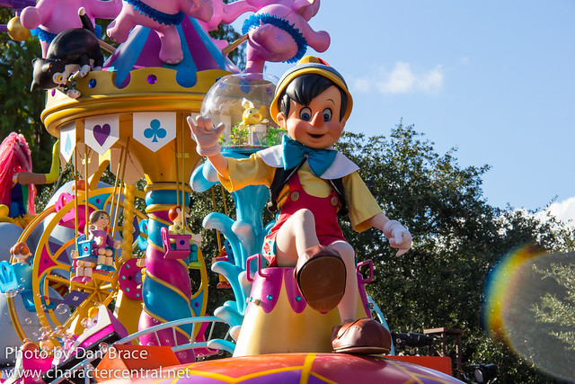 Disney Festival of Fantasy Parade