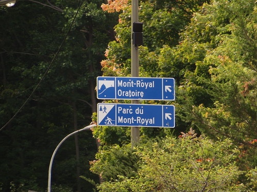 Approaching Parc du Mont-Royal, Montréal, Québec