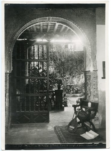 212 - Puerta de acceso al jardín de la Casa del Marqués de Toledo - Palacio de Benacazón