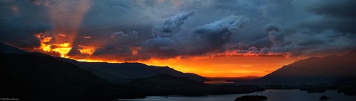 light sunset red sky orange lake mountains clouds dusk lakedistrict cumbria derwentwater keswick fiery