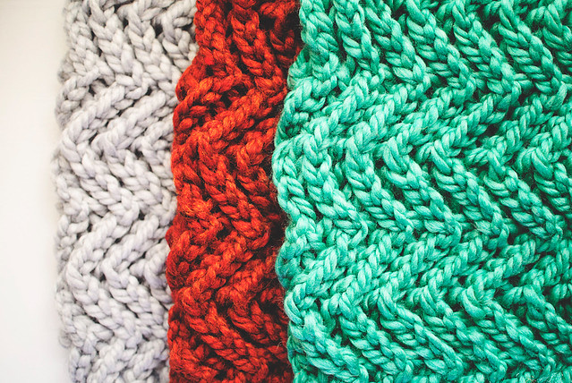 Knitting: Bulky Zig-Zag Cowl (pattern) | ohmygoodknits ...