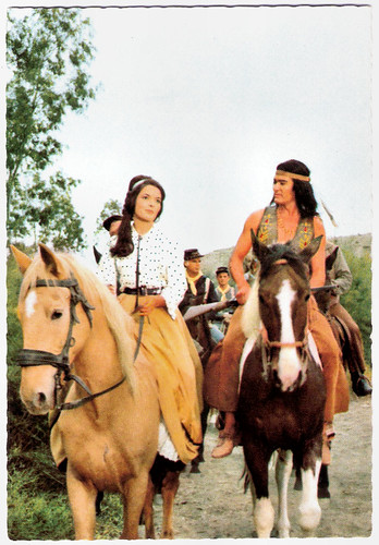 Karin Dor and Daniel Martin in Der letzte Mohikaner (1965)