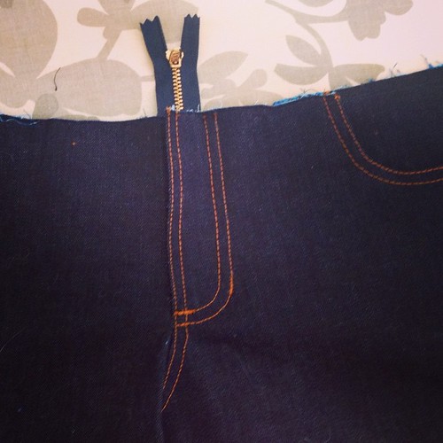 Making jeans for the first time! I will conquer topstitching. #gingerjeans #closetcasefiles