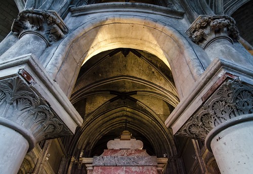 france church architecture arch columns romanesque vernon normandy eure 2015 hautenormandie lacollégialenotredame 201502180363101crop
