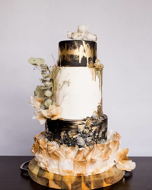 Modern Gold Cake by Christine Leaming