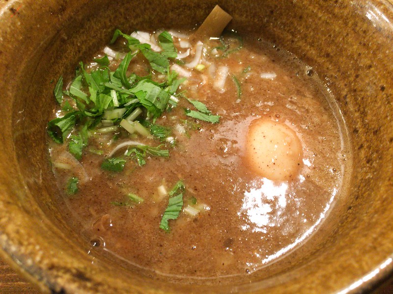 えん寺味玉入ベジポタつけ麺のスープ