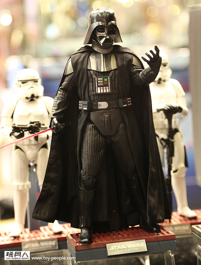  [Hot Toys] Star Wars : A New Hope : Darth Vader 1/6 scale 15426222234_5fba73402b_b