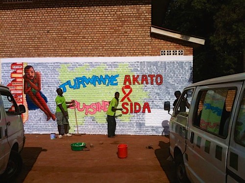 africa streetart aids rwanda artists stigma socialchange butare huye africancontemporaryart kuremakurebakwiga