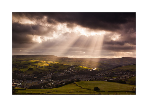 sun canon landscape flickr explore sunrays westyorkshire pennines huddersfield slaithwaite bolstermoor canoneos500d tamron18270 dannyhow2011 danhowarthphotography