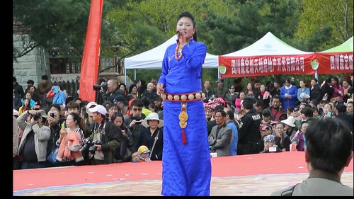 kangding sichuan kham tibetan singing paoma shan buddhas birthday walkingaroundthemountainfestival