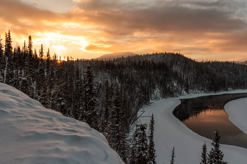 winter cloud snow canada cold ice nature beauty clouds landscape outside cloudy north yukon naturalbeauty northern genre yukonriver intothesun frozenriver redskyatnight waterreflections borealforest northof60 southernyukon deepcold yukonrivervalley canon7d snowreflections