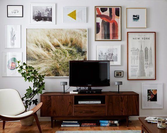 7 Best Ways to Decorate Around the TV