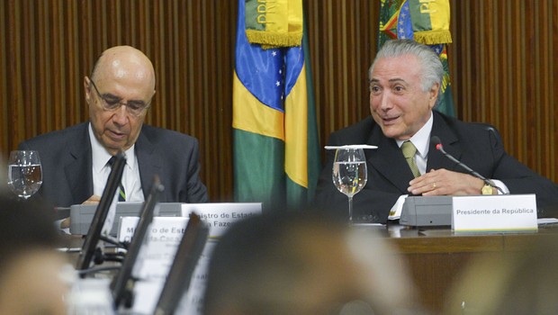 Henrique Meirelles e Michel Temer durante anúncio de novas medidas econômicas - Créditos: Antônio Cruz/ Agência Brasil
