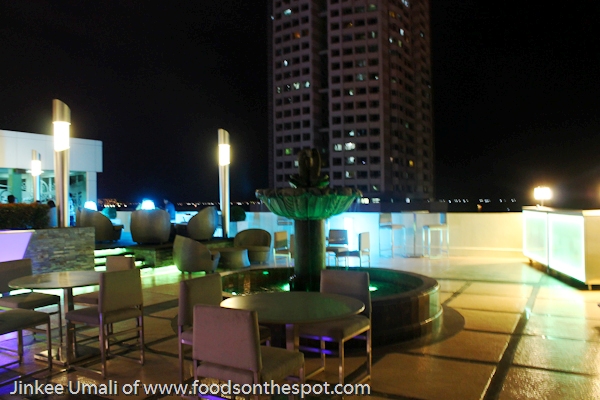 Food Tripping at Pan Pacific Hotel's Sunset Lounge by Jinkee Umali of www.foodsonthespot.com